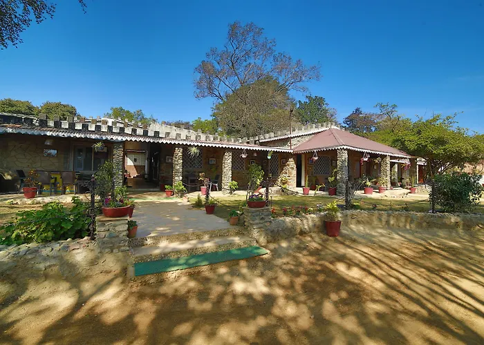 Castel Rock Hotel Mount Abu