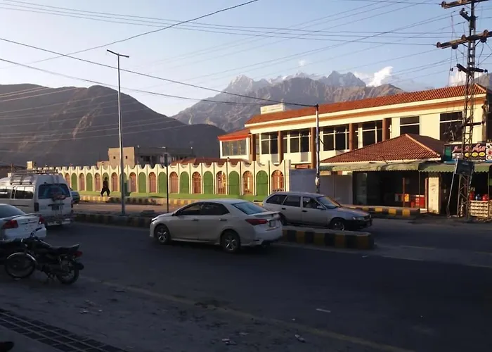 Hotel Oasis International Gilgit
