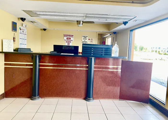 Regency Inn Fern Park