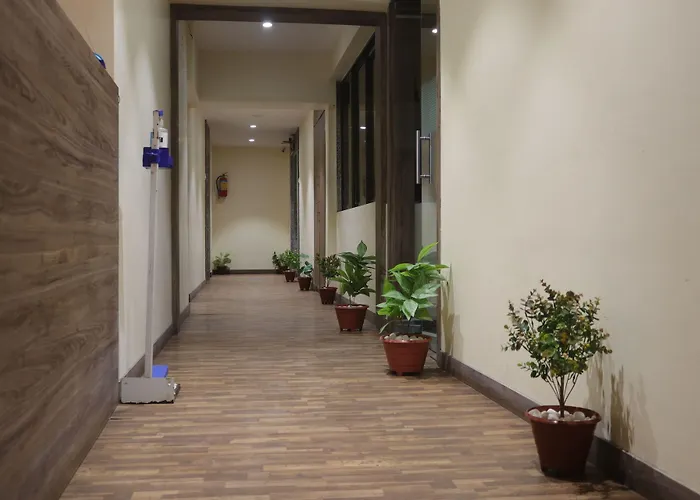 Hotel Pub Street Inn Navi Mumbai