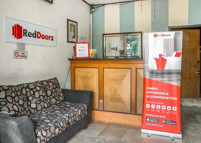 Reddoorz Near Plaza Senayan Hotel Jakarta