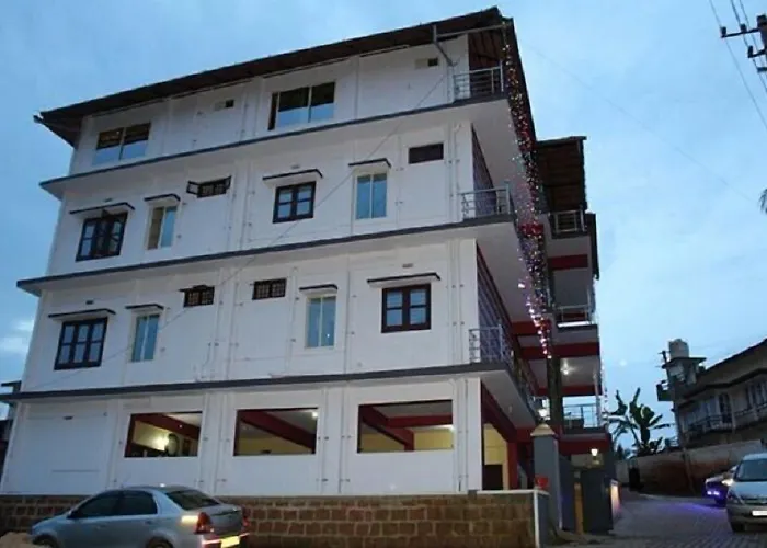 Iroomz Sri Vinayaka Comfort Virajpet