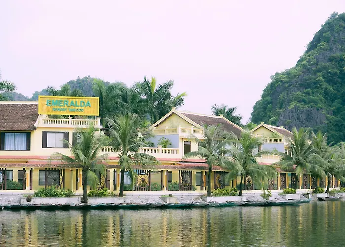 Emeralda Resort Tam Coc NINH BINH