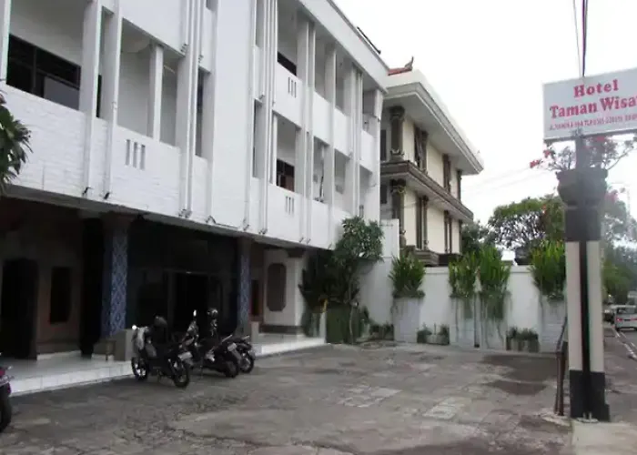 OYO 90822 Hotel Taman Wisata Denpasar 