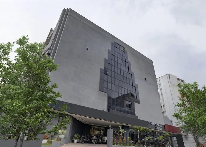 Itsy By Treebo - Vashistha Hotel Hyderabad