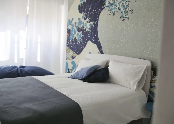 Be Coloured - Boutique Art Rooms In Napels