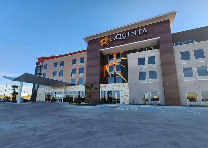 La Quinta Inn & Suites By Wyndham Del Rio