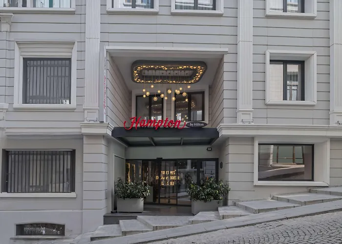 Hampton By Hilton Istanbul Sirkeci Hotel