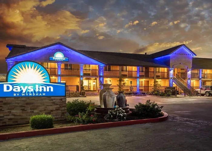 Days Inn By Wyndham Galt - Elk Grove South