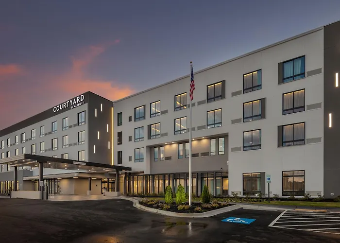 Courtyard By Marriott Conway Hotel