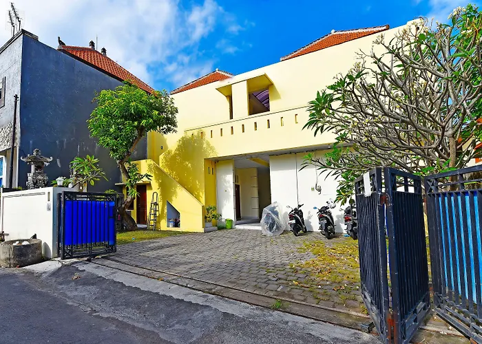 Oyo 91445 Sandat Guest House Denpasar 