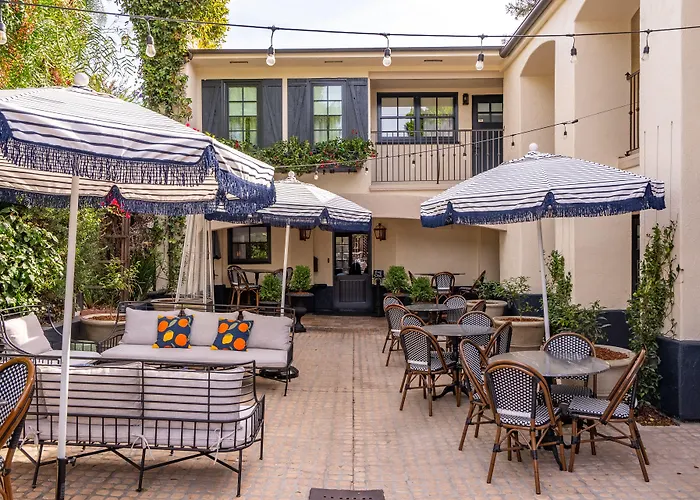 Bed and Breakfast Petit Soleil - Bed, Breakfast And Bar San Luis Obispo