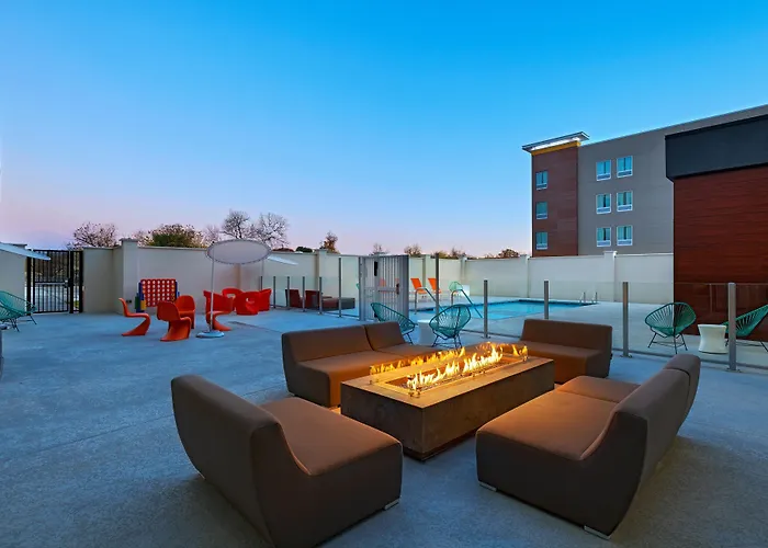 Aloft Waco Downtown Hotel
