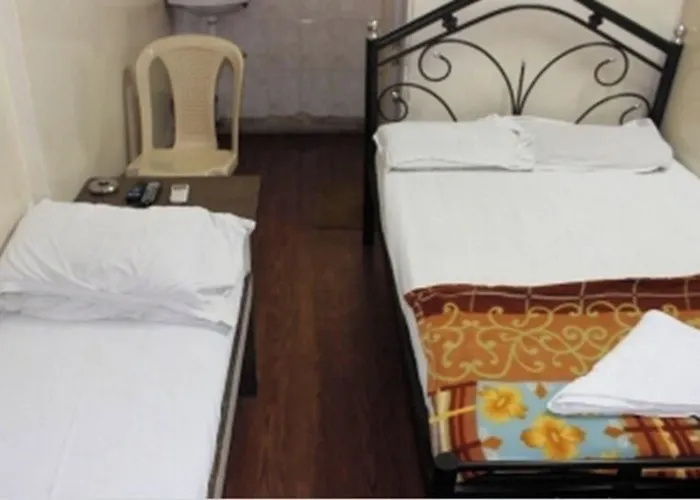 Goroomgo Central Guest House Agartala