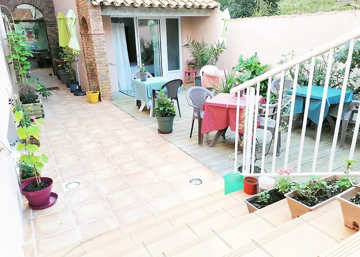 Hotel & Cantine De La Plage Les Sables-dʼOlonne