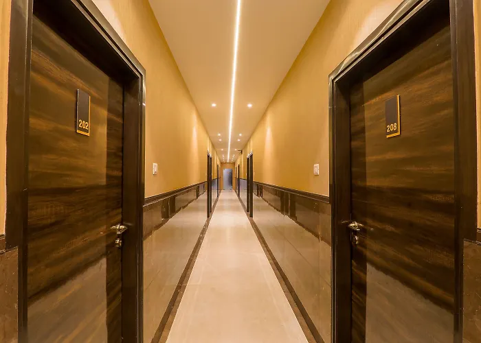 Fabhotel Maya Crystal Kanpur