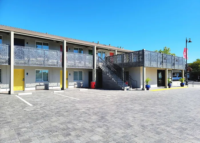 Signature Inn Santa Clara