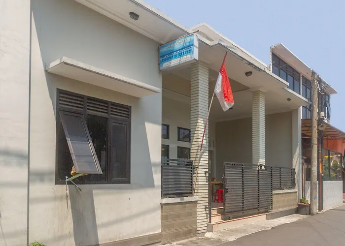 Spot On 3155 Penginapan Banyu Biru Syariah Jakarta