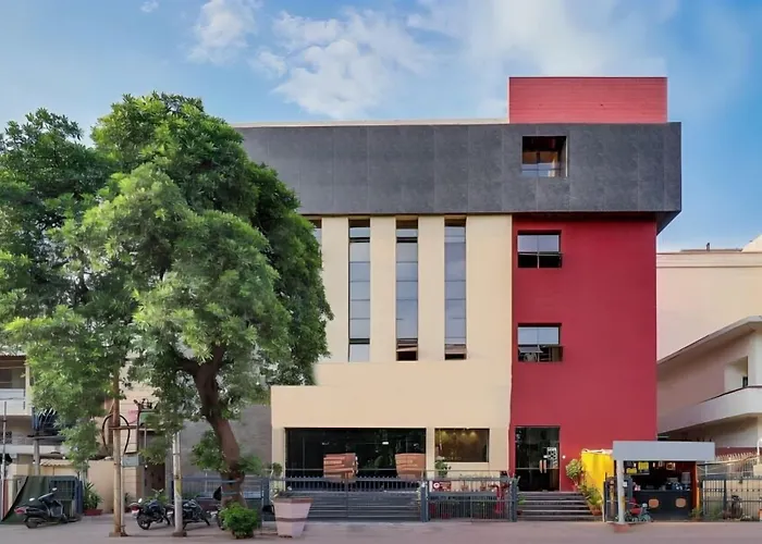 Bhagya Raj Palace By Wb Comfort Kanpur