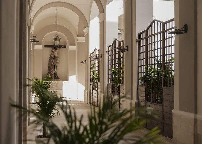 Bed and Breakfast Chiostro San Francesco - Casa di Ospitalità Religiosa à Naples