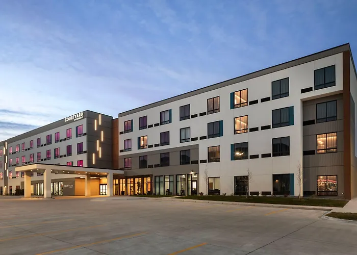 Courtyard By Marriott Bettendorf