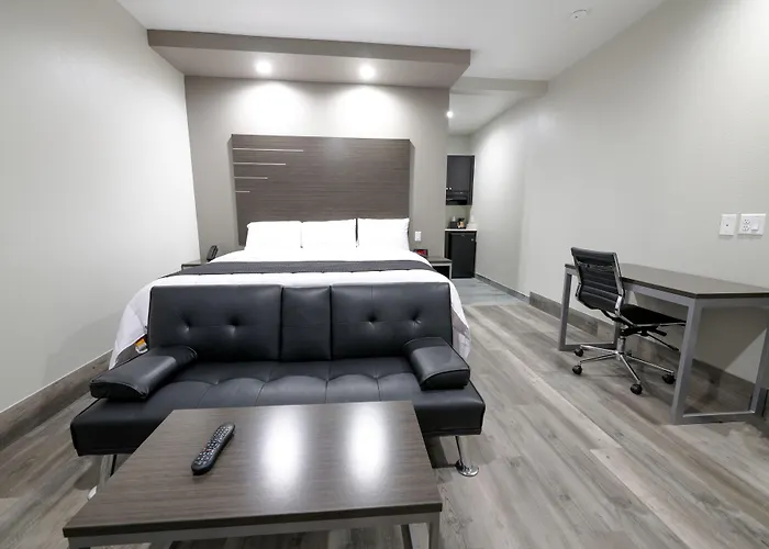 Crystal Inn Baytown