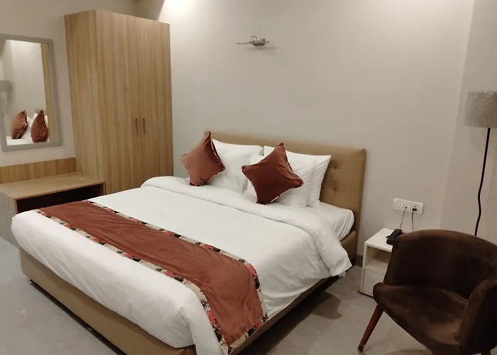 Rosastays Gurugram Sec 31 Gurgaon