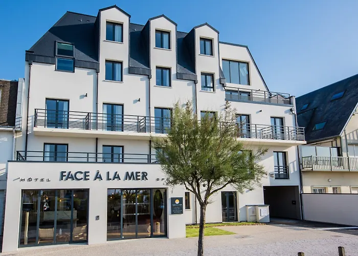 Hôtel&Spa FACE À LA MER Merville-Franceville-Plage