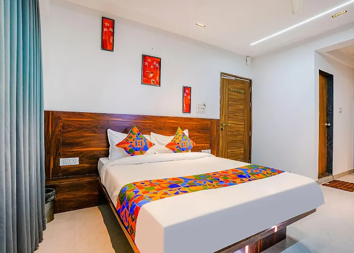 Via Crystal Inn Pimpri-Chinchwad