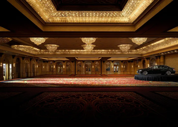 Connaught Palace Hotel, Dubái