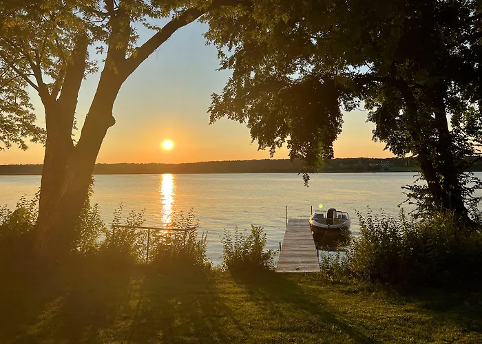 The Sand Hill Inn Lake Geneva
