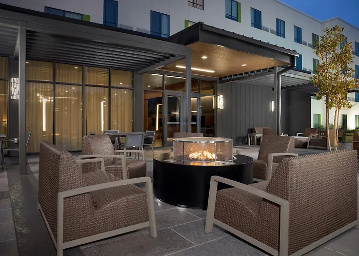 Courtyard By Marriott Northport University Of Alabama