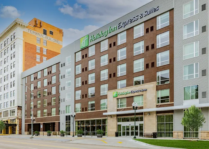 Holiday Inn Express & Suites - Lincoln Downtown By Ihg