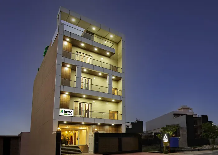 Treebo Grand Vista - 63A Hotel Noida