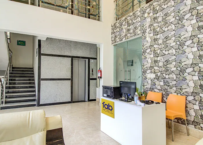 Fabhotel Emara Grand - Hal Old Airport Road Bangalore