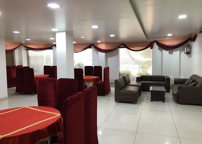 Hotel Mukund Residency And Banquet Delhi 