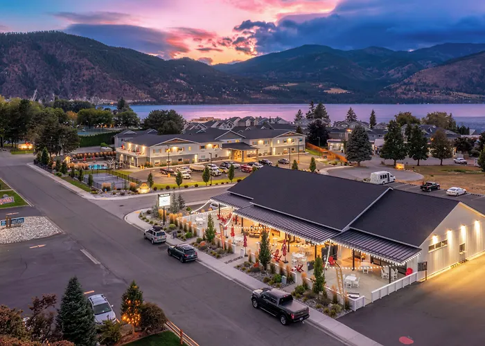 The Lodge Lake Chelan Manson