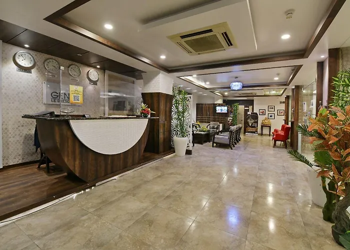 Le Crescent Hotel By Trot, Indirapuram Ghaziabad