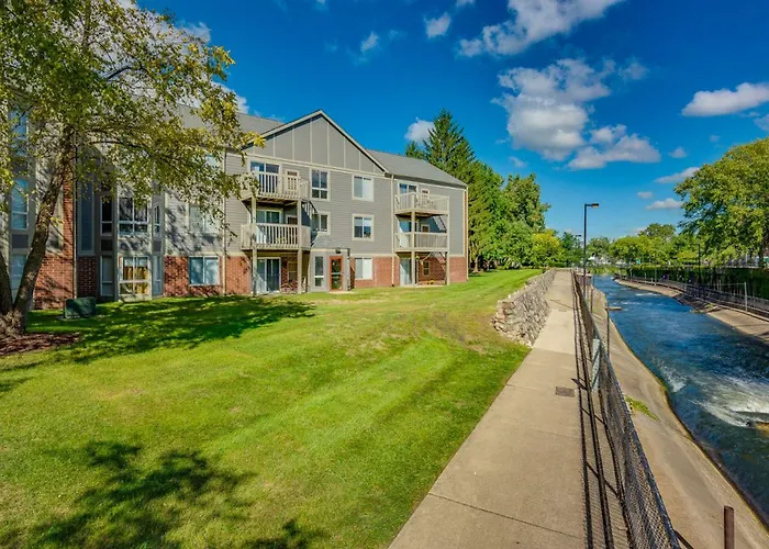 Kasa Downtown South Bend Aparthotel
