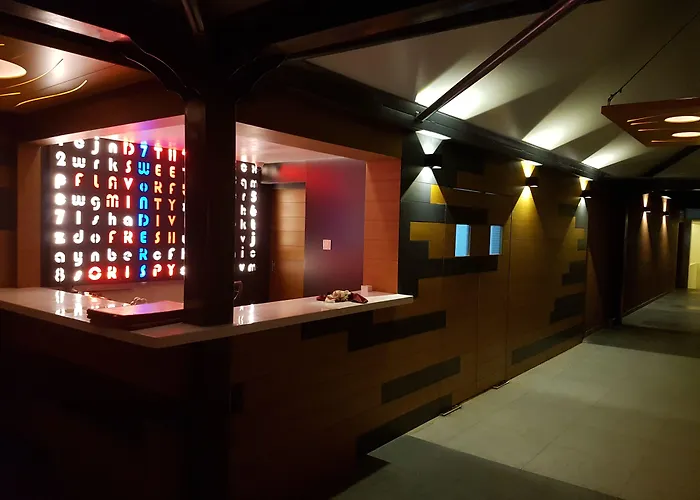 7 Wonders Hotel Gandhinagar