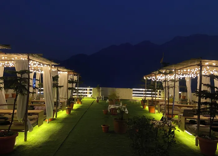 Hotel Aqua Vibes Tapovan
