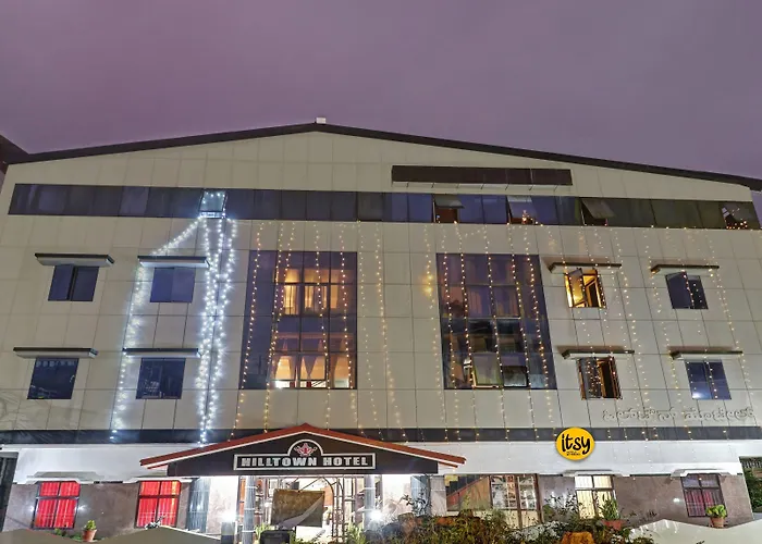 Itsy Hotels Hill Town, 500 Mtrs From Madikeri Fort