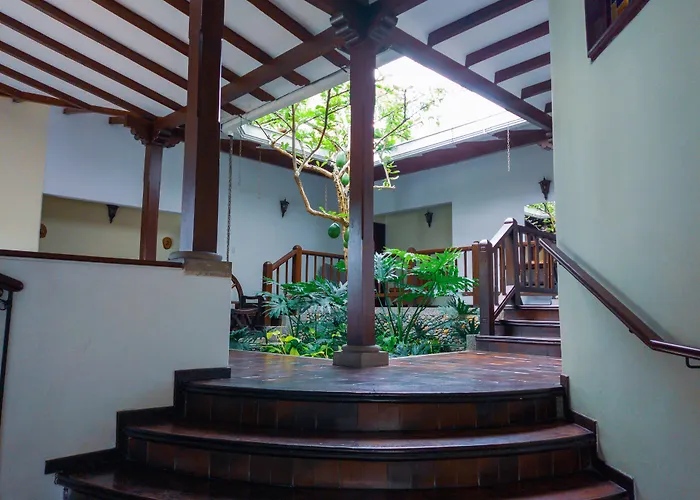 Hotel Boutique La Casa De Piedra Cali