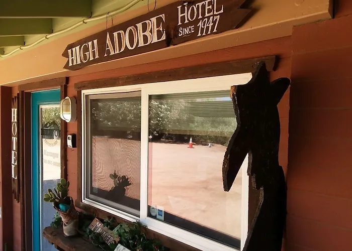 Hilltop Tavern And Inn Apple Valley