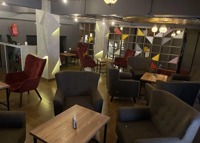Hotel Yamuna Adur