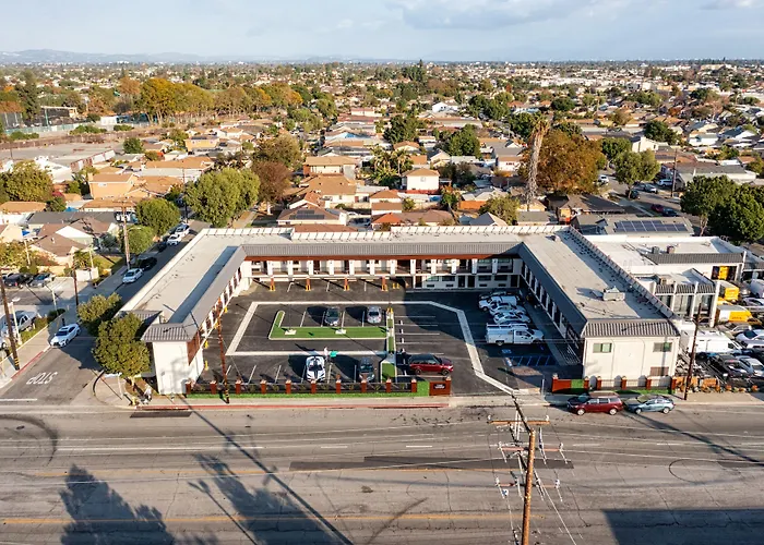 Aspire Inn Studios & Spas Bellflower