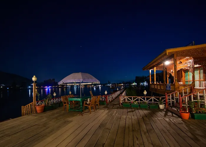 Kolu Group Of Houseboats Hotel Srinagar 