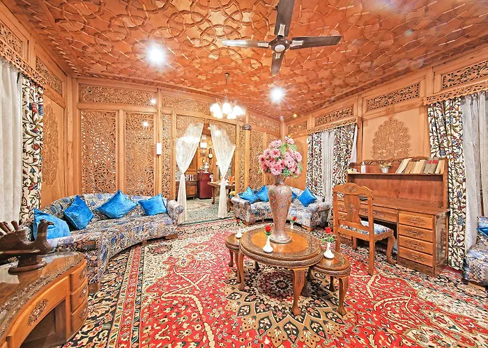 Kolu Group Of Houseboats Hotel Srinagar 