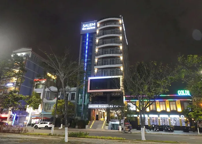 Capital O 1200 Salem Riverside Hotel Đà Nẵng
