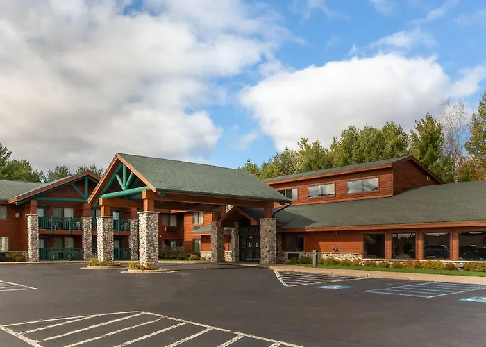 Cobblestone Hotel & Suites - Ladysmith